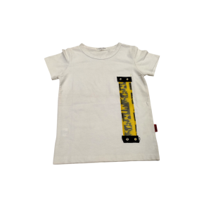 تیشرت سفید پسرانه طرح نوار زرد مناسب ۲ تا ۳ سال